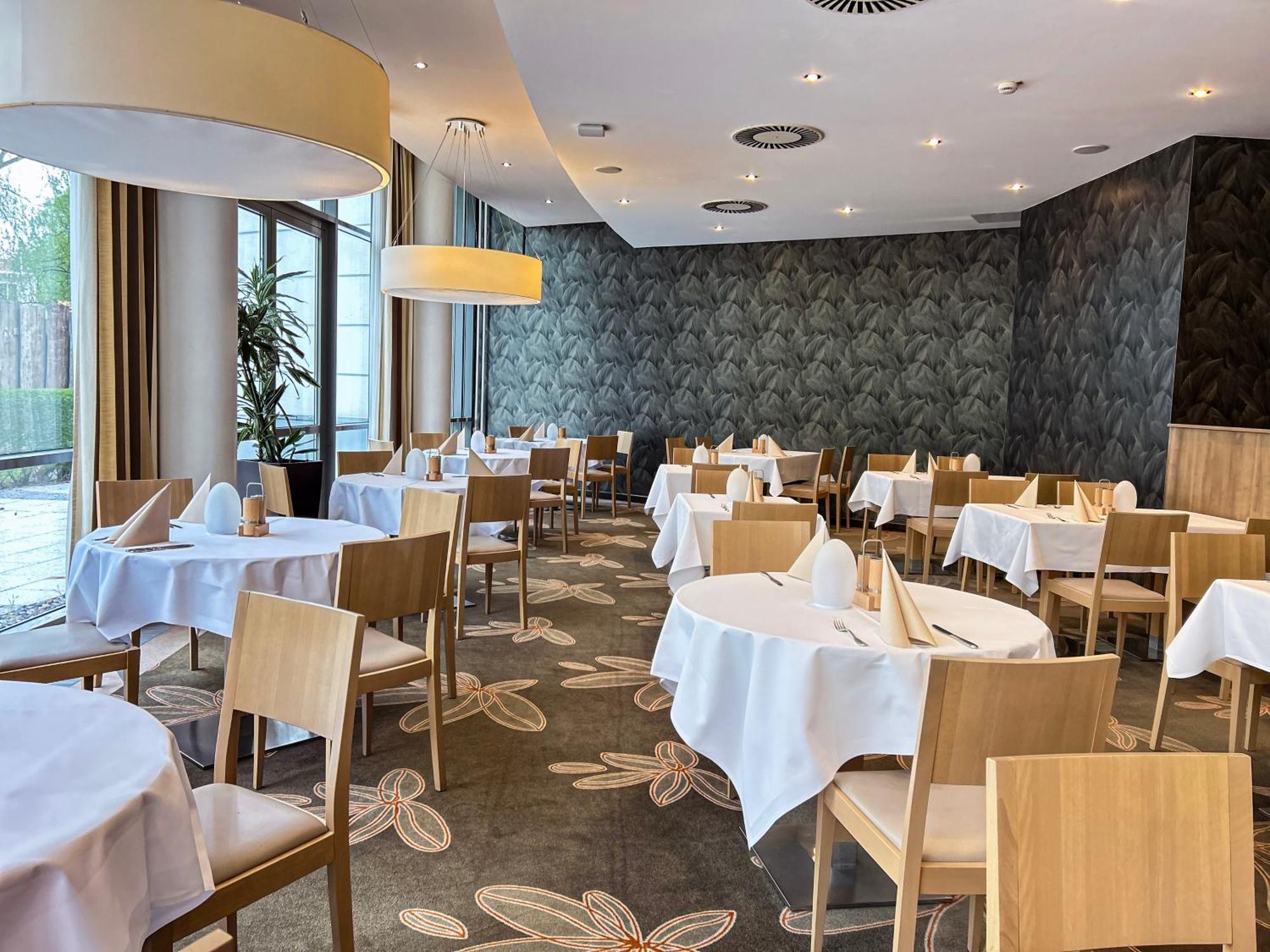 Отель Parkhotel Ruegen Берген-ауф-Рюген